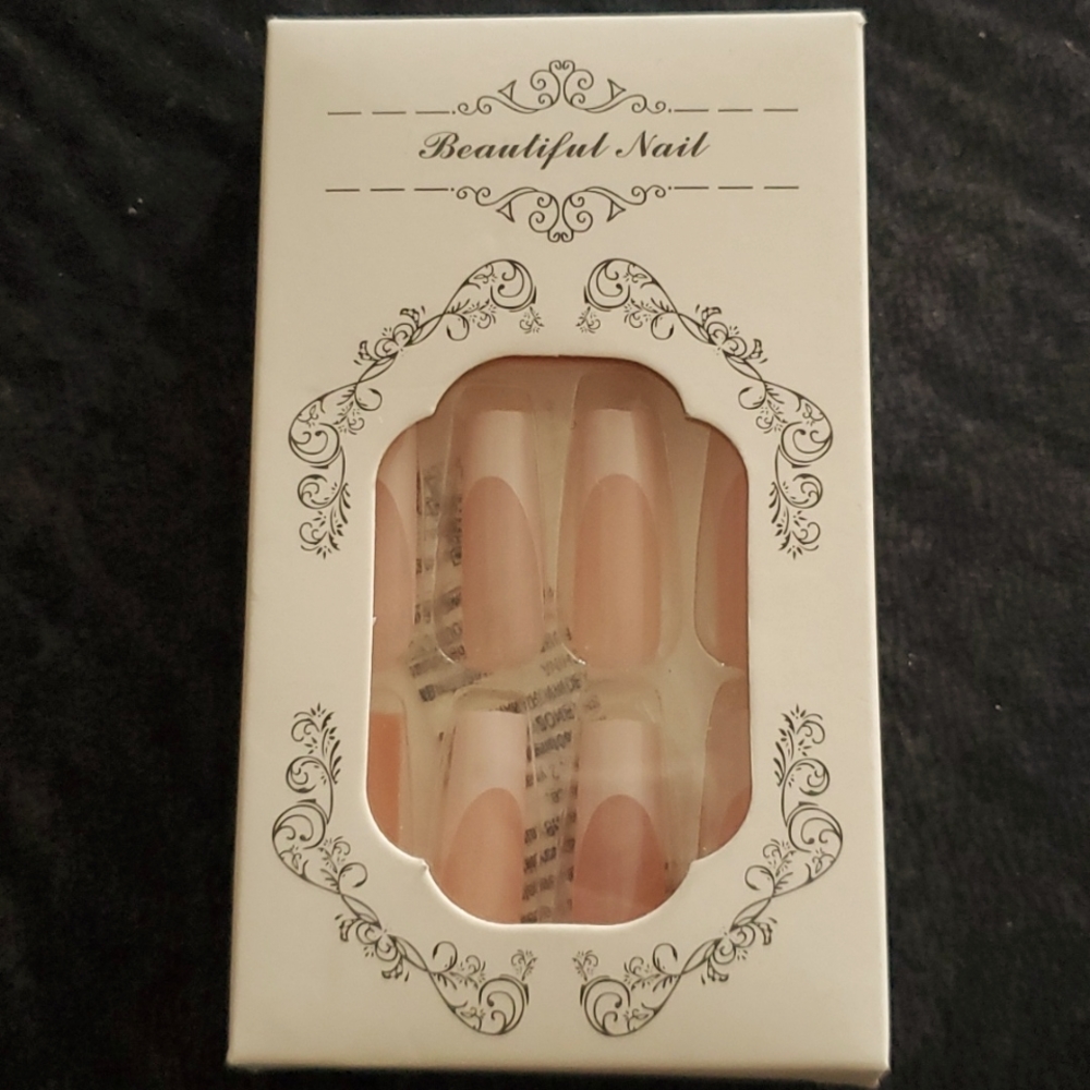 SET OF PRESS ON NAILS 24 PIECES - Picture 3 of 8